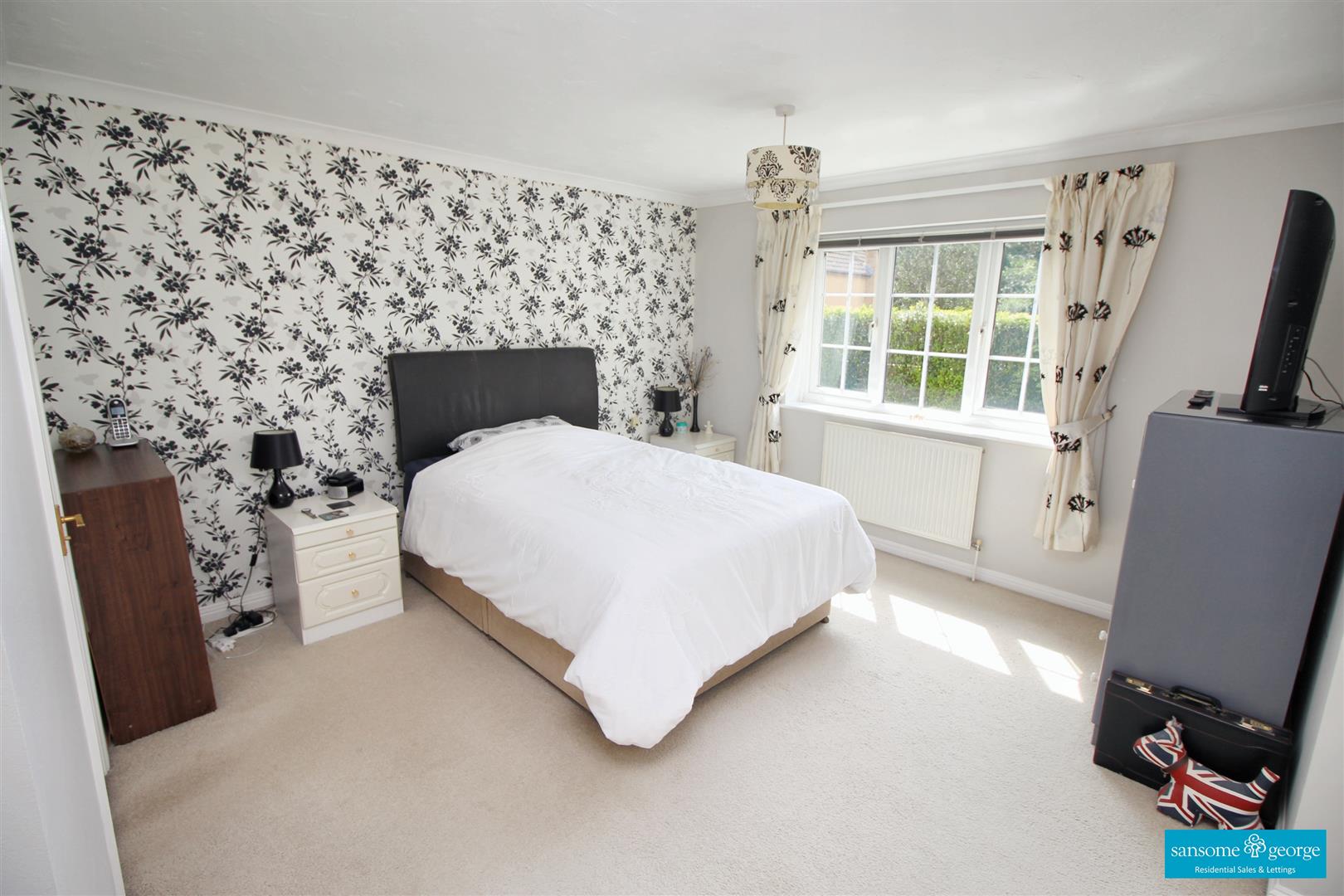 Vicarage Wood Way, Tilehurst